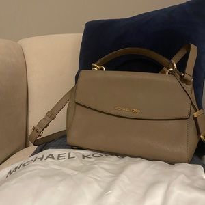 Michael Kors Crossbody